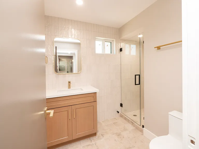 591 E 9th St #2 — Photo 8