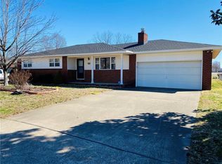 2223 S 16th St, Rogers, AR 72758