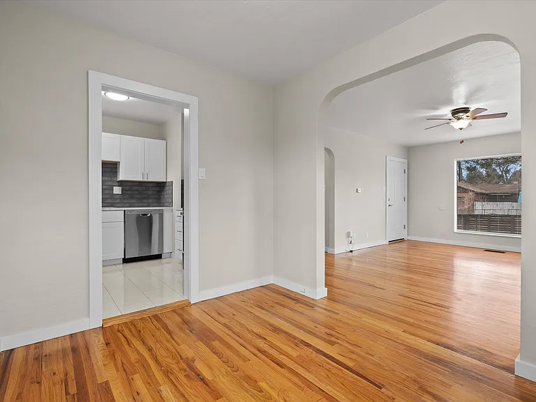 545 Modoc Ave — Photo 5