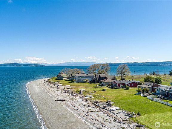 4th image of 301 Snakelum Point Road