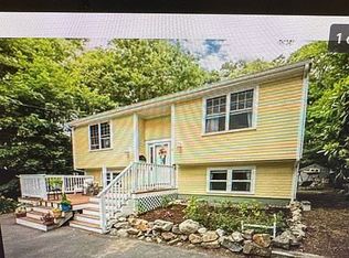 11 Village Rd, Gloucester, MA 01930