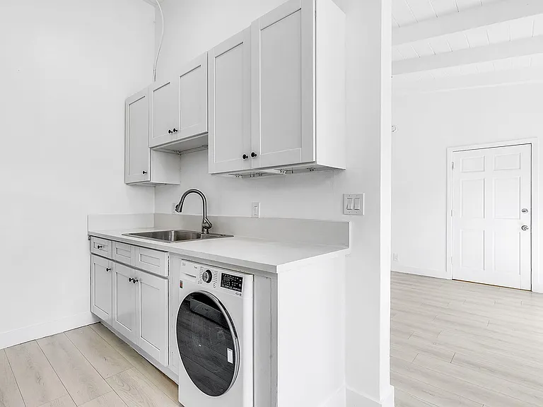 3324 Drew Street — Photo 6