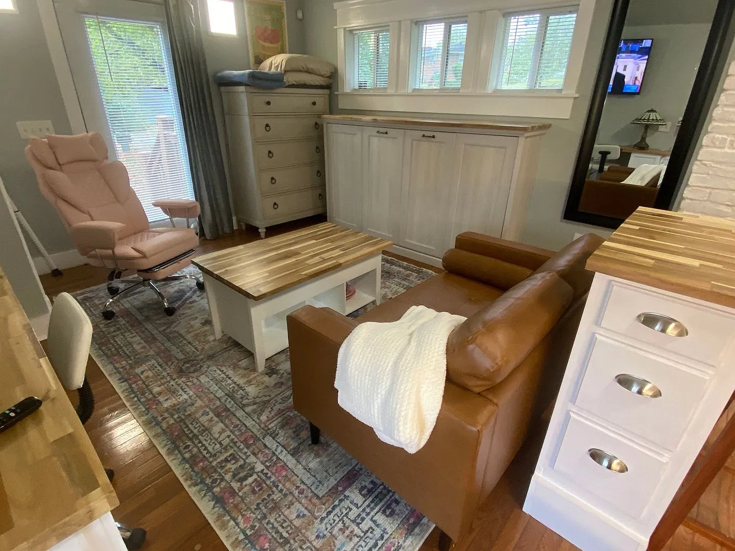 Furnished Tiny House! — Photo 2