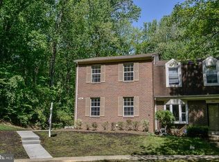 8966 Astongale Ct, Springfield, VA 22152