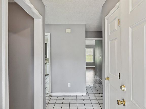 4th image of 2766 Fletcher View Dr