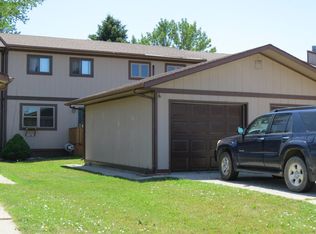 808 14th St NE, Jamestown, ND 58401