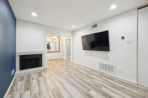 4044 Buena Vista St #117 Photo 1