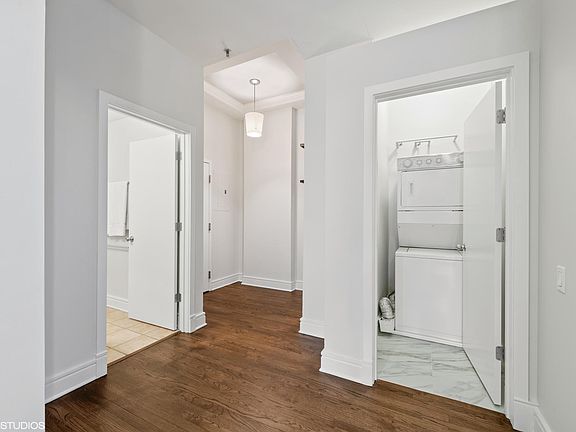 3rd image of 212 W Washington St APT 1404