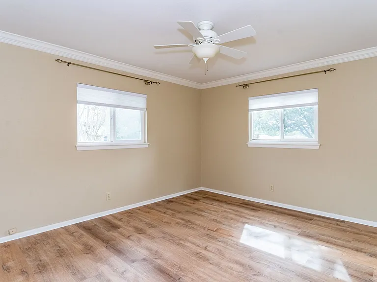 4146 Longvale Dr — Photo 24