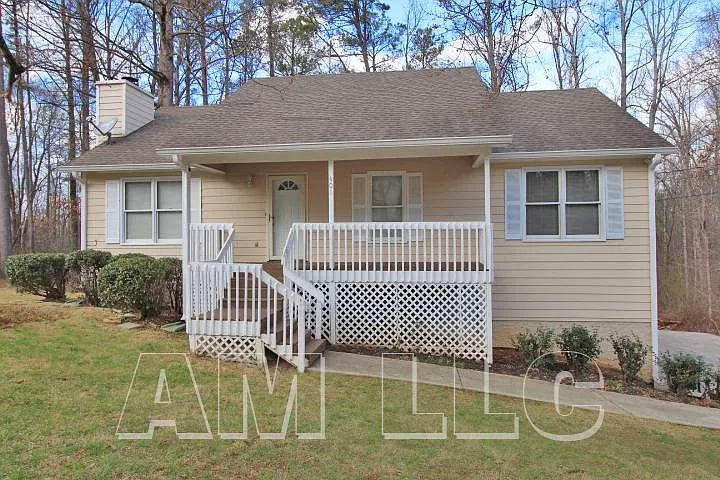 401 Oak Landing Cir — Photo 1