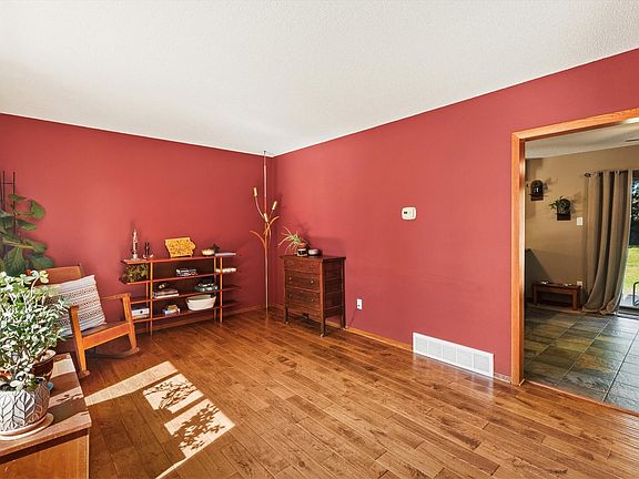 3rd image of 1423 NW 71st Pl