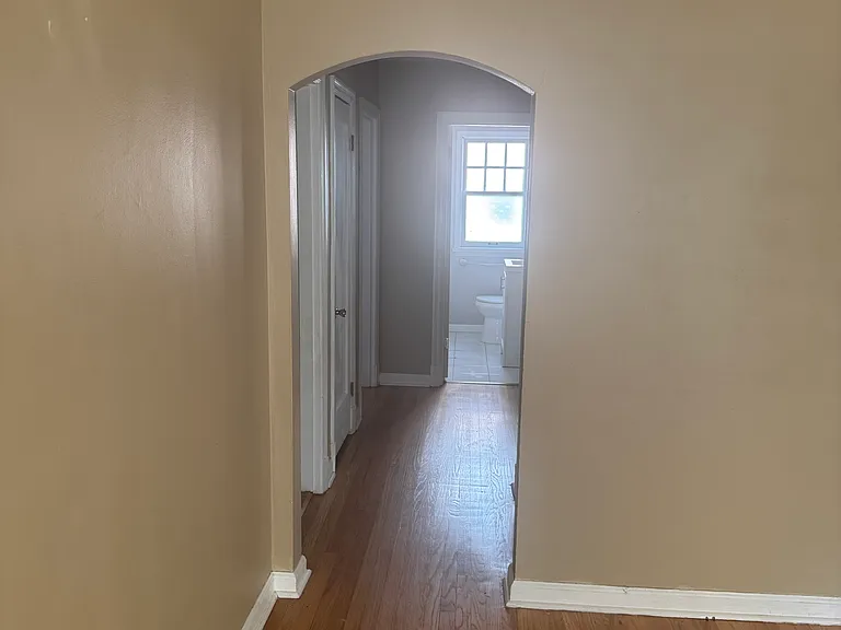 7549 Hiawatha Ave — Photo 3
