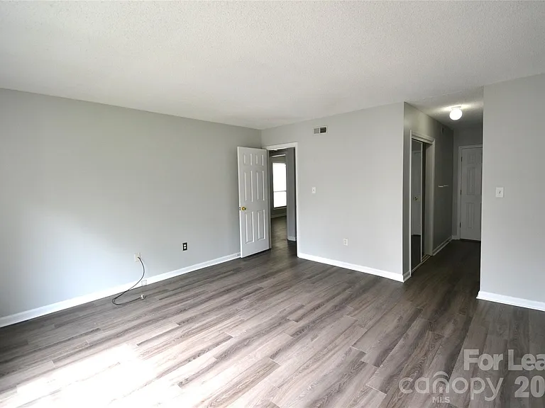 7124 Winery Ln — Photo 22
