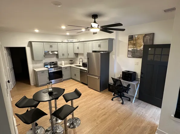 (undisclosed Address), Houston, TX 77051