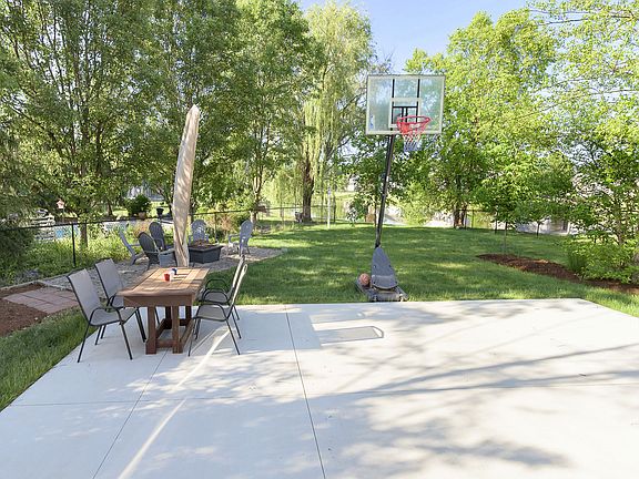 4th image of 6319 W Chelmsford Dr