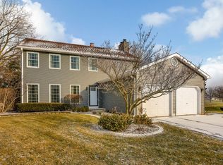 957 Sandalwood Ct, Bartlett, IL 60103