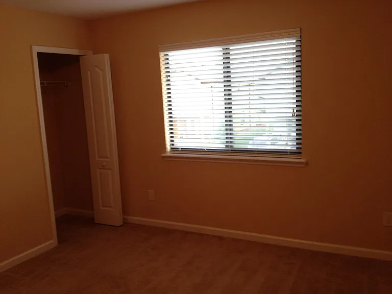 615 Drake Bay Ter — Photo 1