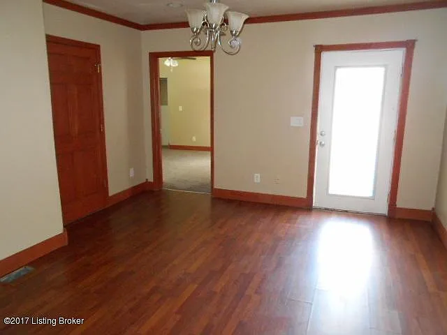 604 Winkler Ave — Photo 3