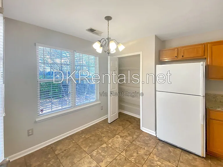2743 Lake Park Rdg W — Photo 6