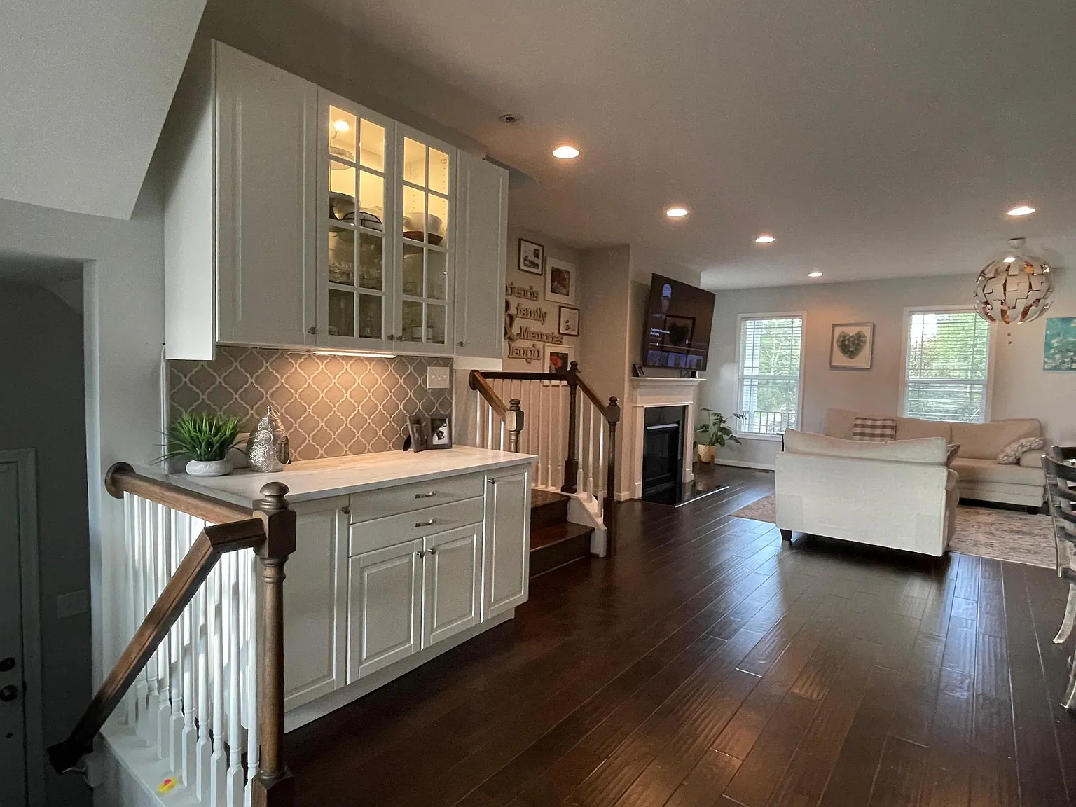 3 bed, 3.5 bath, 2802 sqft, $3,100 — Photo 1