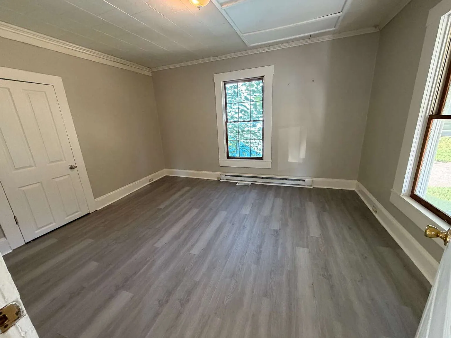 3 bed, 1.0 bath, $1,495 — Photo 3