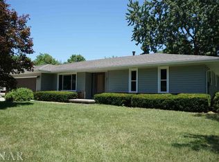 206 Hammitt Dr, Normal, IL 61761