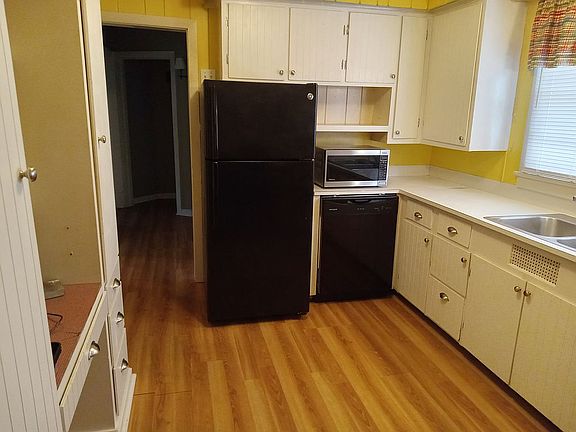 5th image of 1730 Himalaya Ave