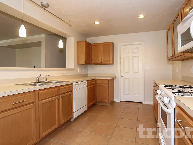 7938 Blue Wahoo Ln — Photo 5
