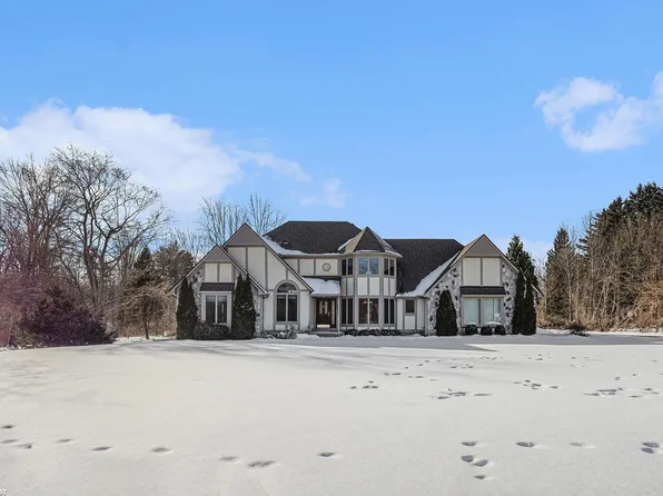 66849 Christina Ln, Washington, MI 48095