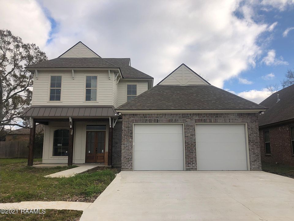 1st image of 211 Barkhill Dr