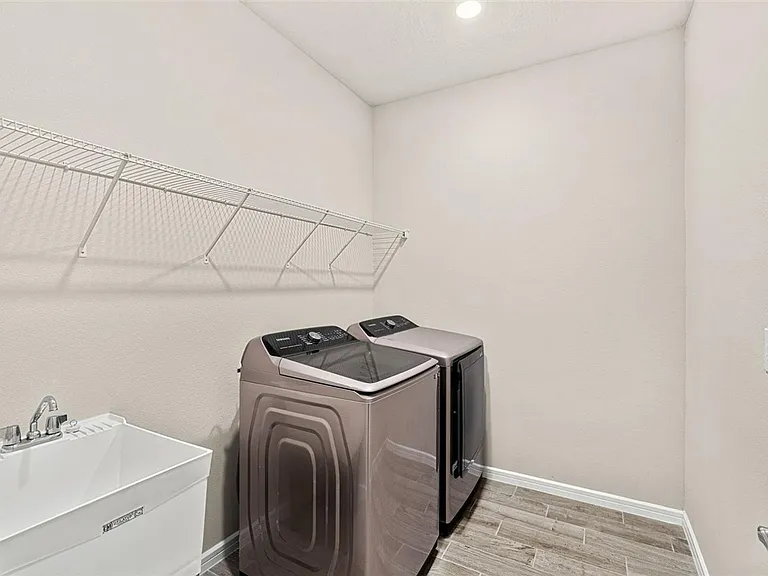 14334 Noto Ave — Photo 17