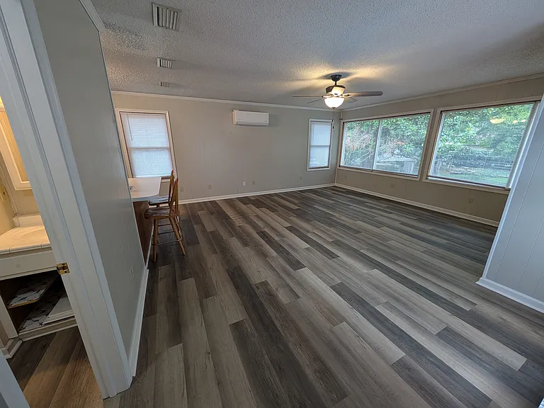 132 Deborah Dr — Photo 9