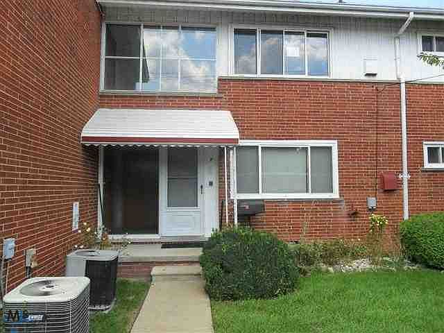 1st image of 21714 E Eleven Mile Rd #18