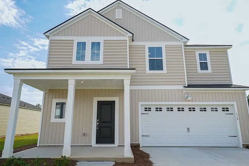 5 bed, 4.0 bath, 2407 sqft, $2,680 — Photo 2