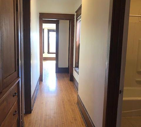 5th image of 3129 N Oakland Ave #3