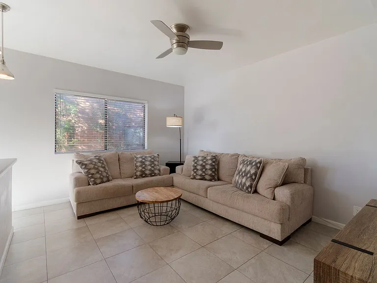 1530 S Columbus Blvd #8 — Photo 7