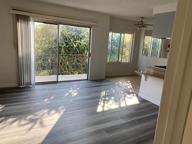 1st image of 12731 Mitchell Ave APT 6