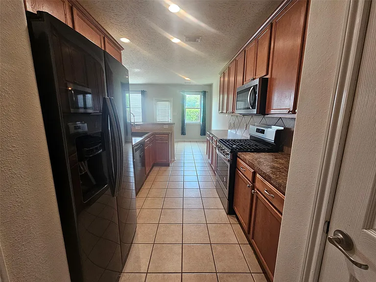 3219 Victorian Manor Ln — Photo 24