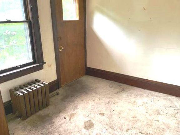 3rd image of 2406-2408 N 40th St