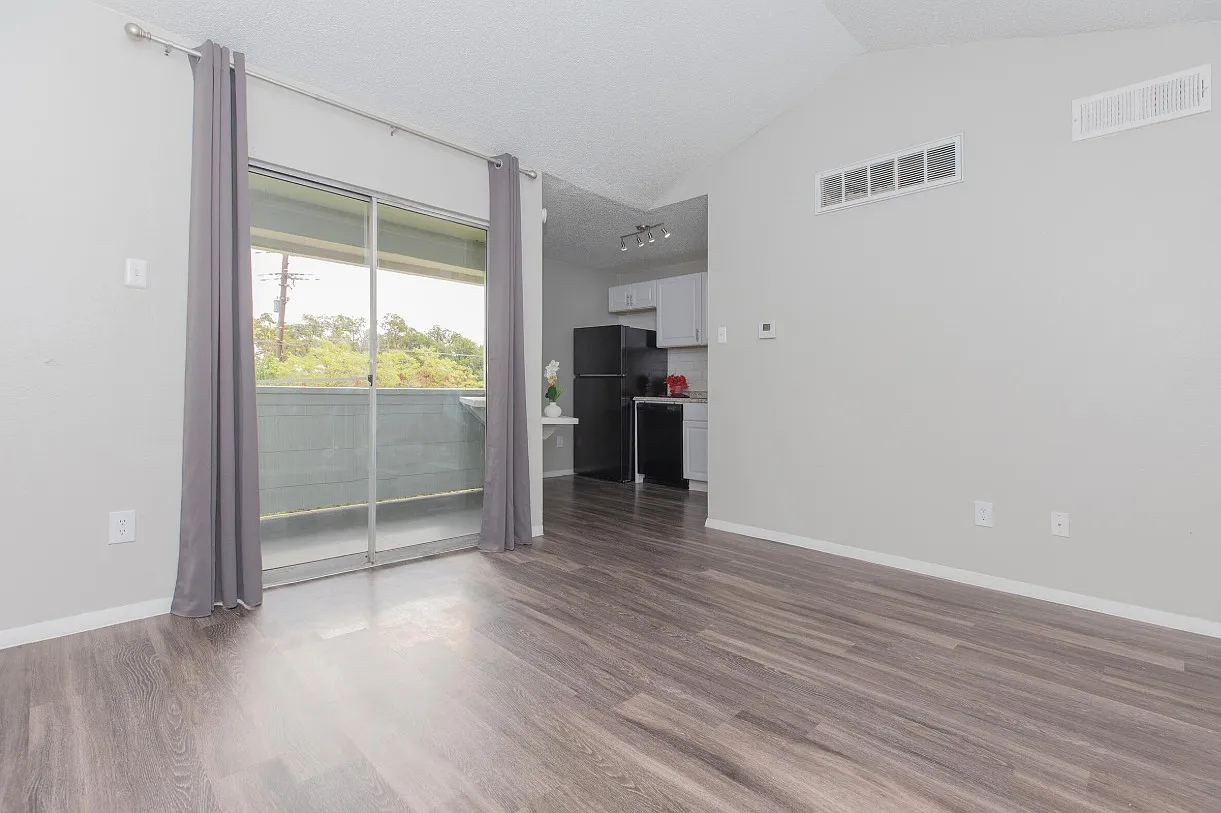 Arbor Trails Apartment Homes — Photo 4