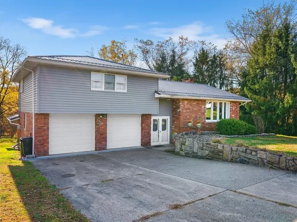 24 Olympic Cir, Coal Center, PA 15423