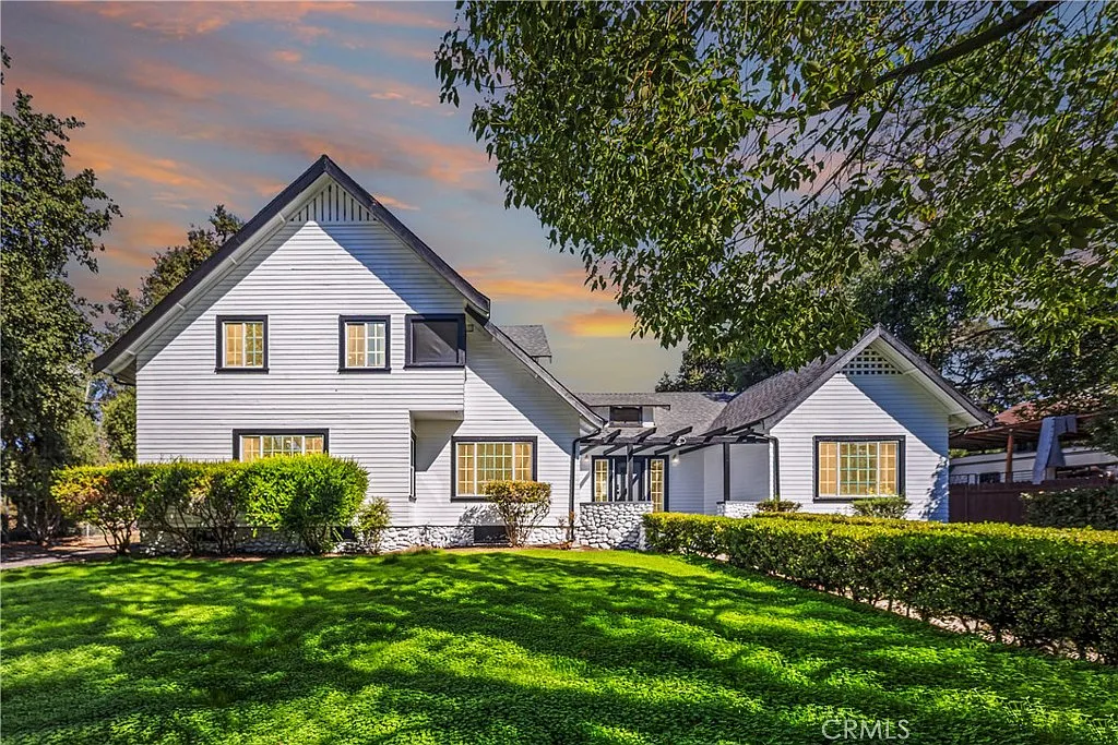 7 bed, 2950 sqft, $8,000 — Photo 1
