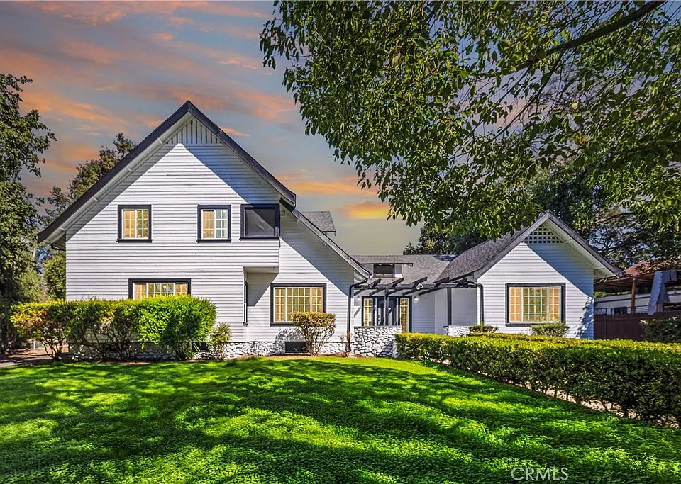 379 Buena Loma St