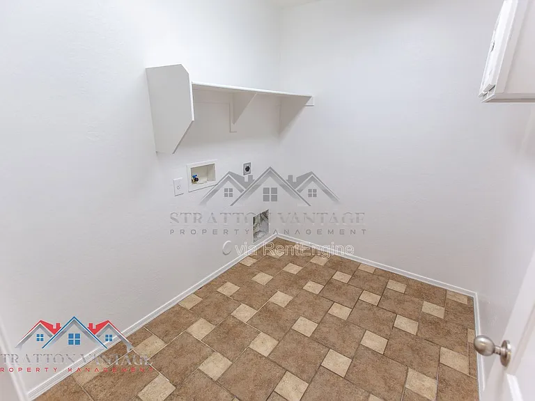 110 N Cholla St — Photo 27