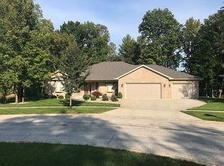 5 Maple Crest Ct, Frankenmuth, MI 48734