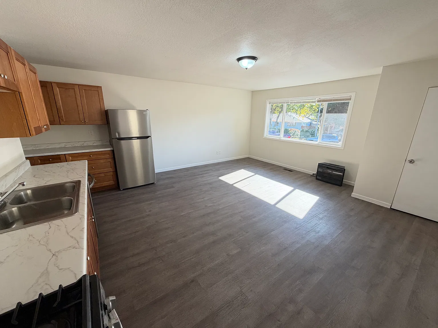 2 bed, 816 sqft, $1,595 — Photo 3