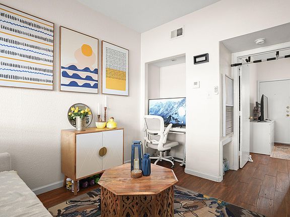 4th image of 3000 Guadalupe St APT 102