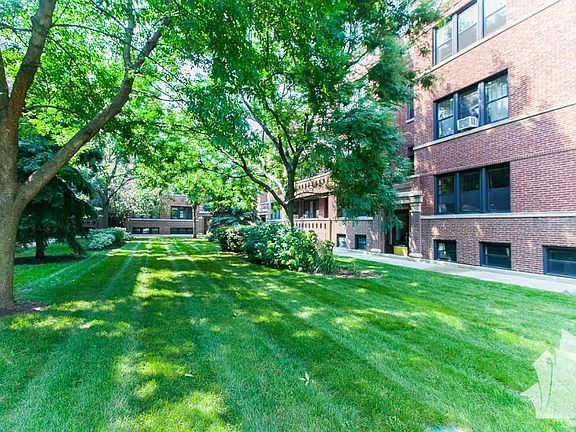 3rd image of 2526 N Kedzie Blvd #1E1ST