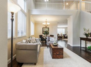 12 Sabre Ct, Sacramento, CA 95835