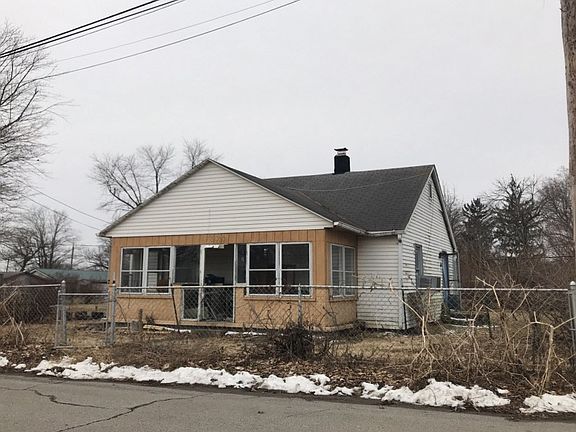 2nd image of 2422 NW 15th St
